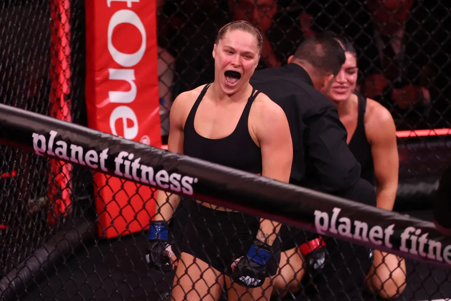 Ronda Rousey Submits Gina Carano in 17 Seconds at Netflix's MVP MMA 1
