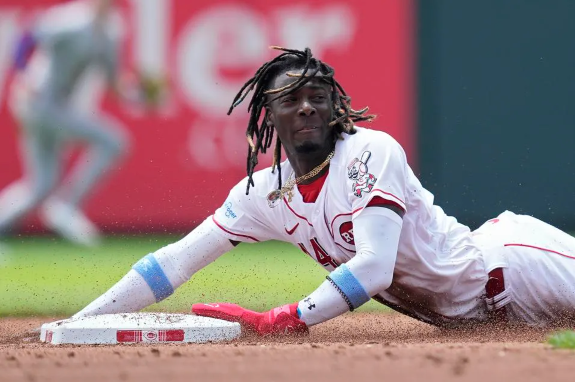 the cincinnati reds  rising star  elly de la cruz_641140b7 49ce 442a b7d7 22823ed7757d