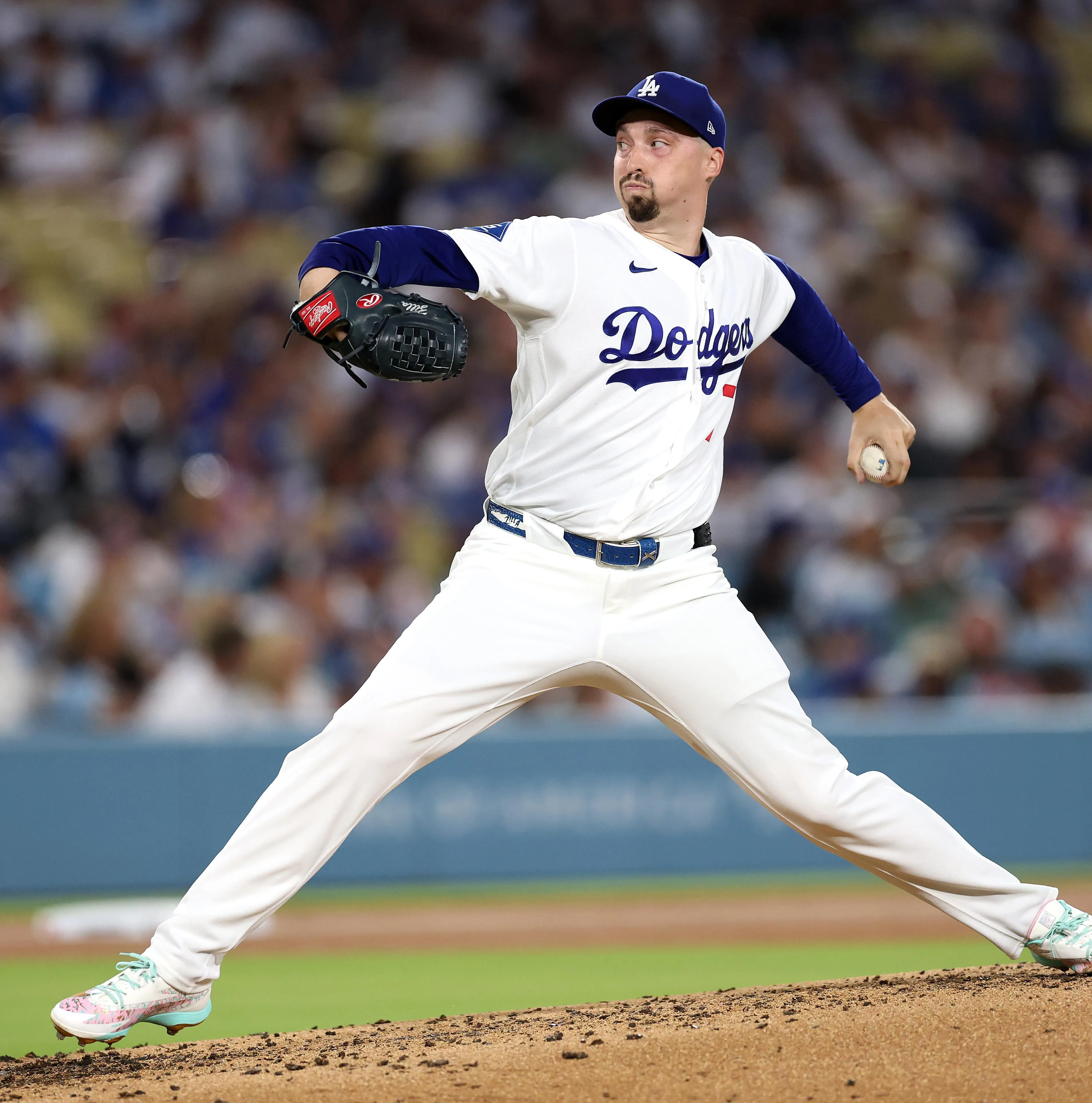 Dodgers Take Series vs Royals as Snell Dominates, Muncy Walks It Off