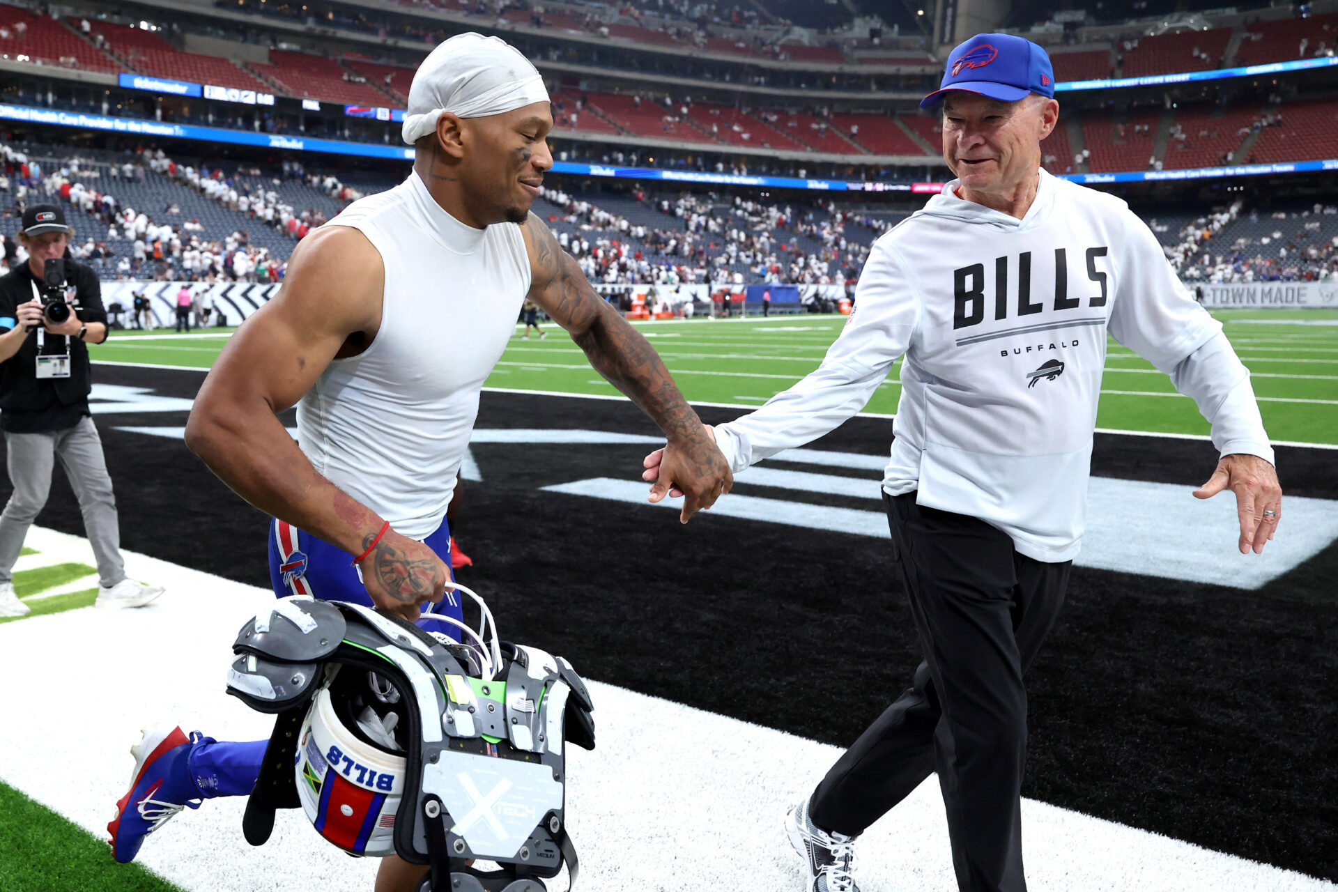 1789743424992_FOOTBALL NFL HOU BUF 14